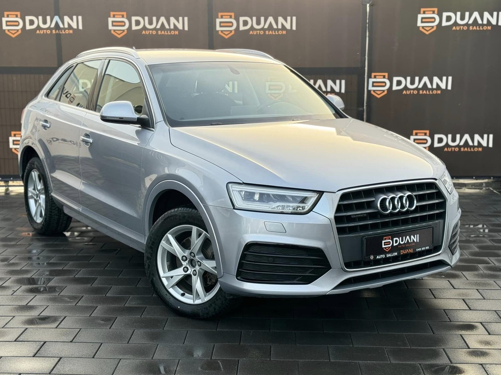 AUDI Q3