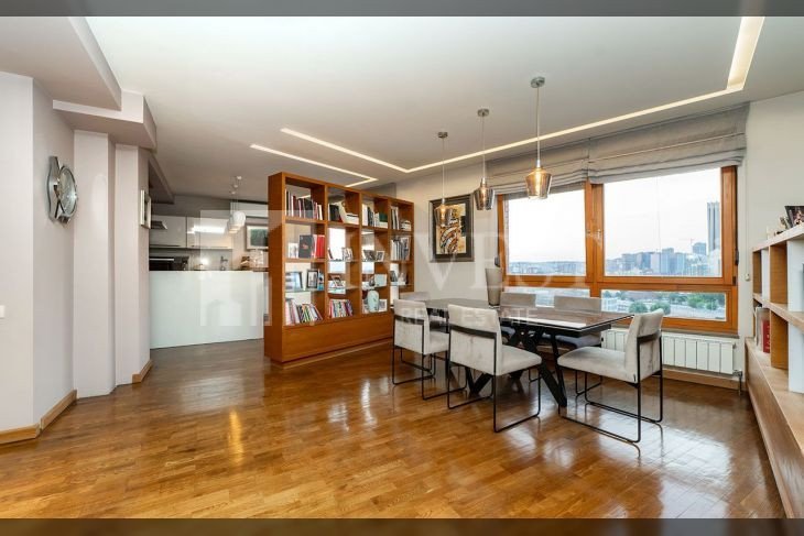 Duplex Penthouse ne Kalabri, 805 m2, e mobiluar