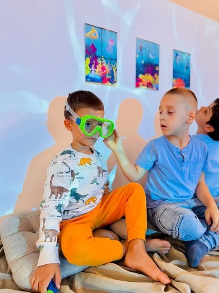 Sot në Pathway, një zhytes i vogël na ftoi në një udhëtim nën det