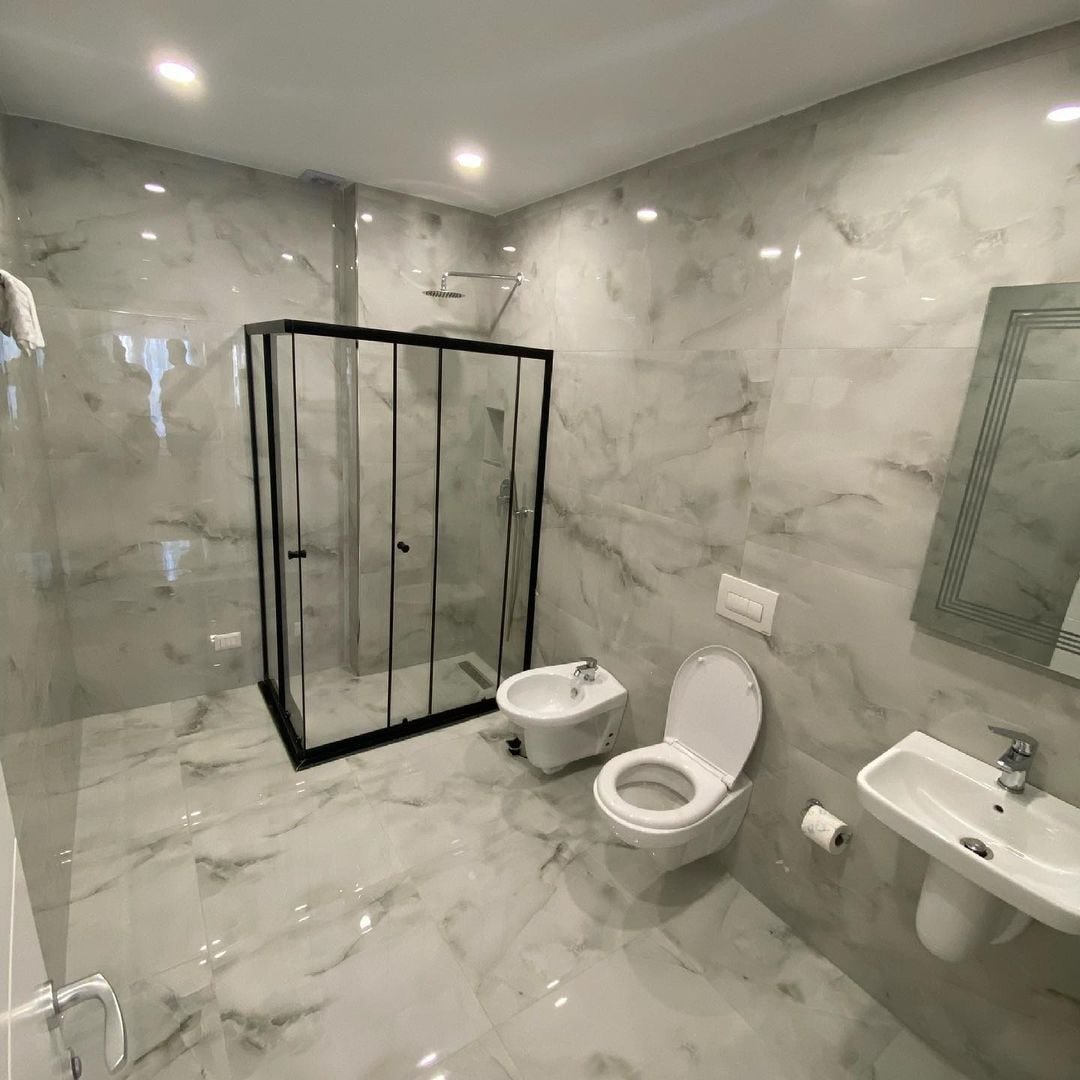 Thumbnail image 1