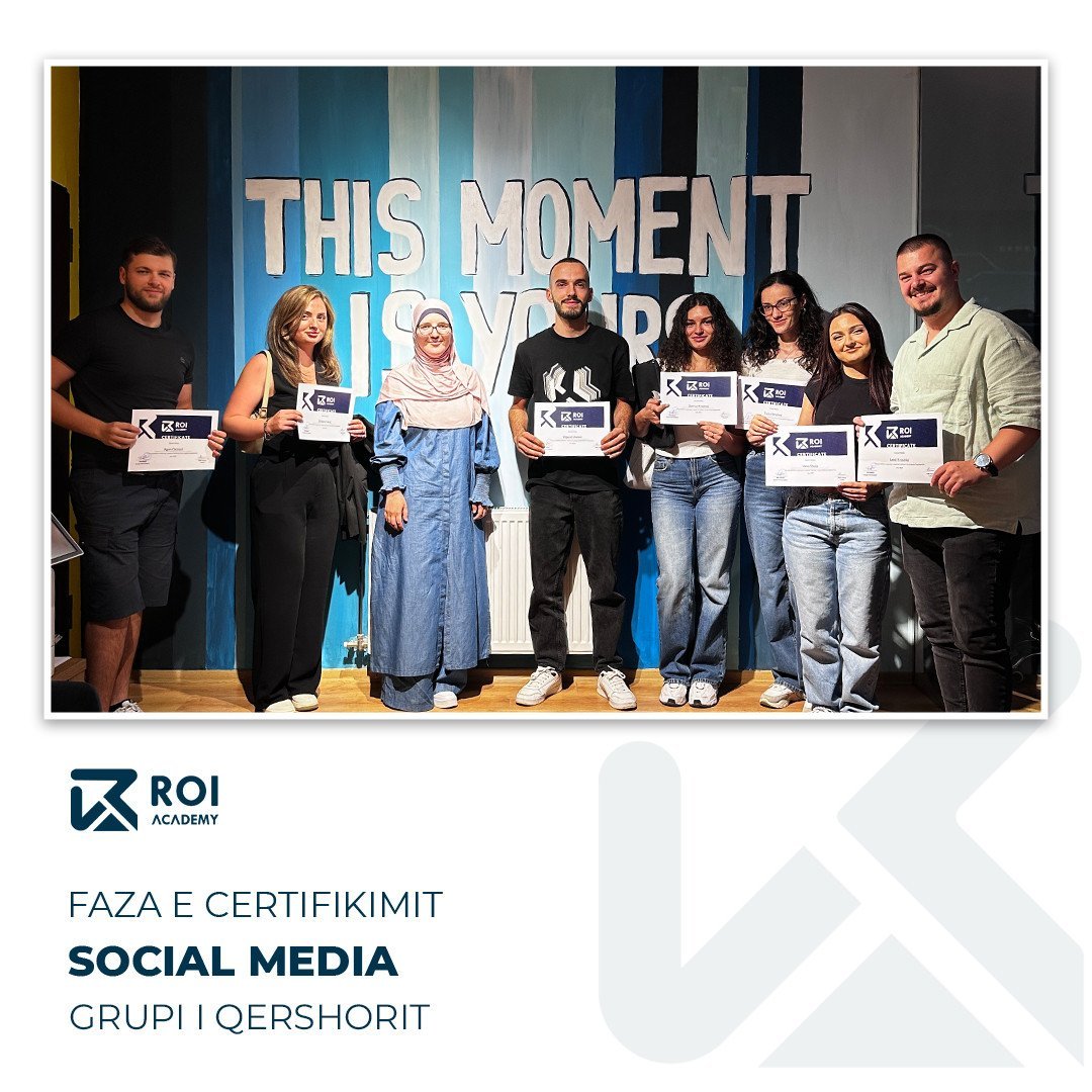 Studentët që kanë përfunduar me sukses trajnimin për Social Media