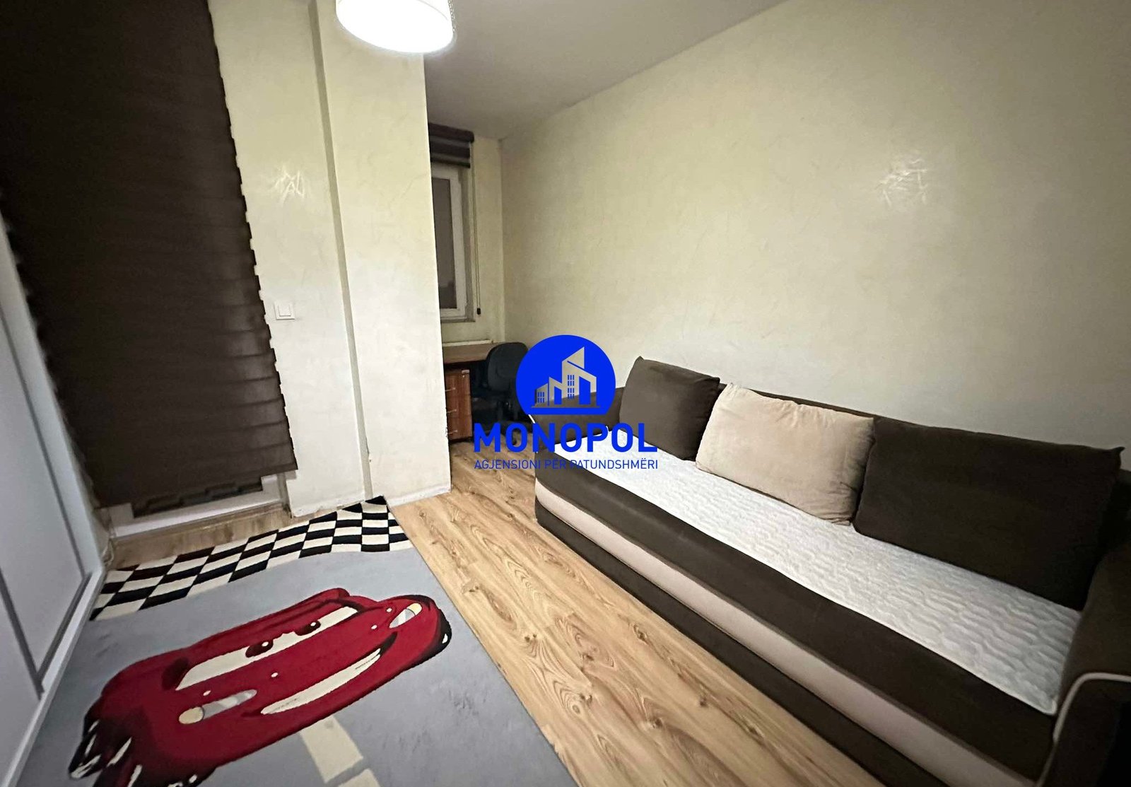 Thumbnail image 1