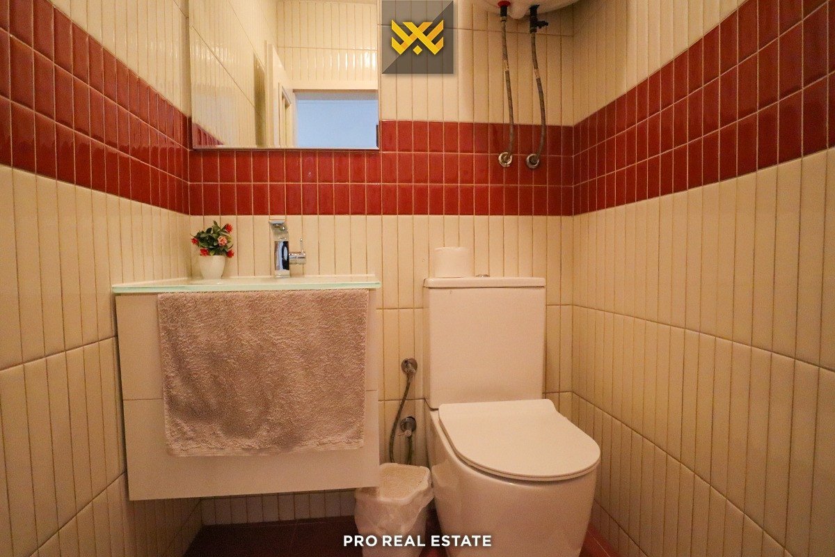 Thumbnail image 2
