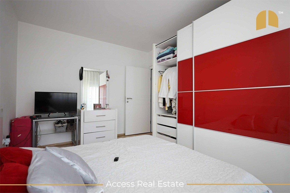 Thumbnail image 6