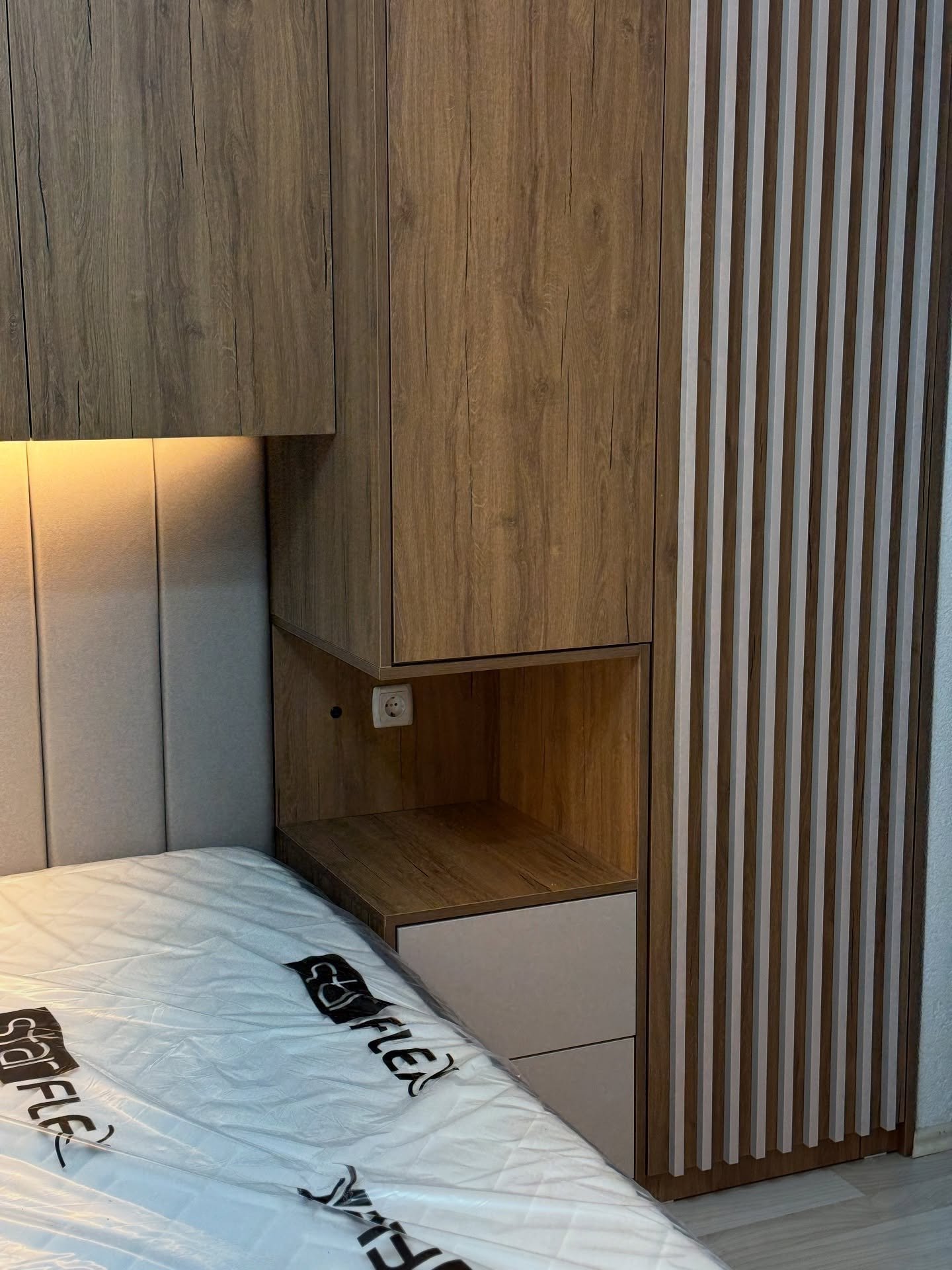 Thumbnail image 1
