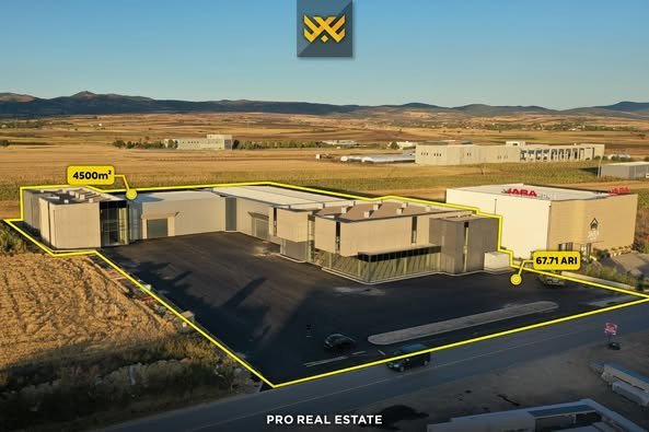 Depo me qira | 4500m² + 67.71 Ari | Konjuh