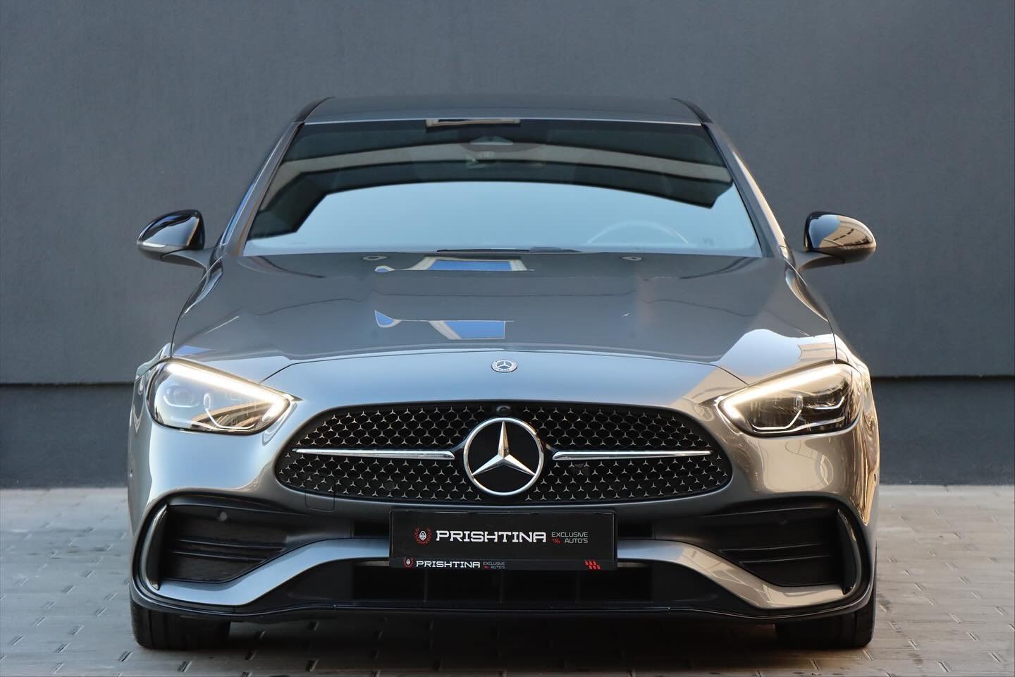 MERCEDES-BENZ C220D AMG-LINE