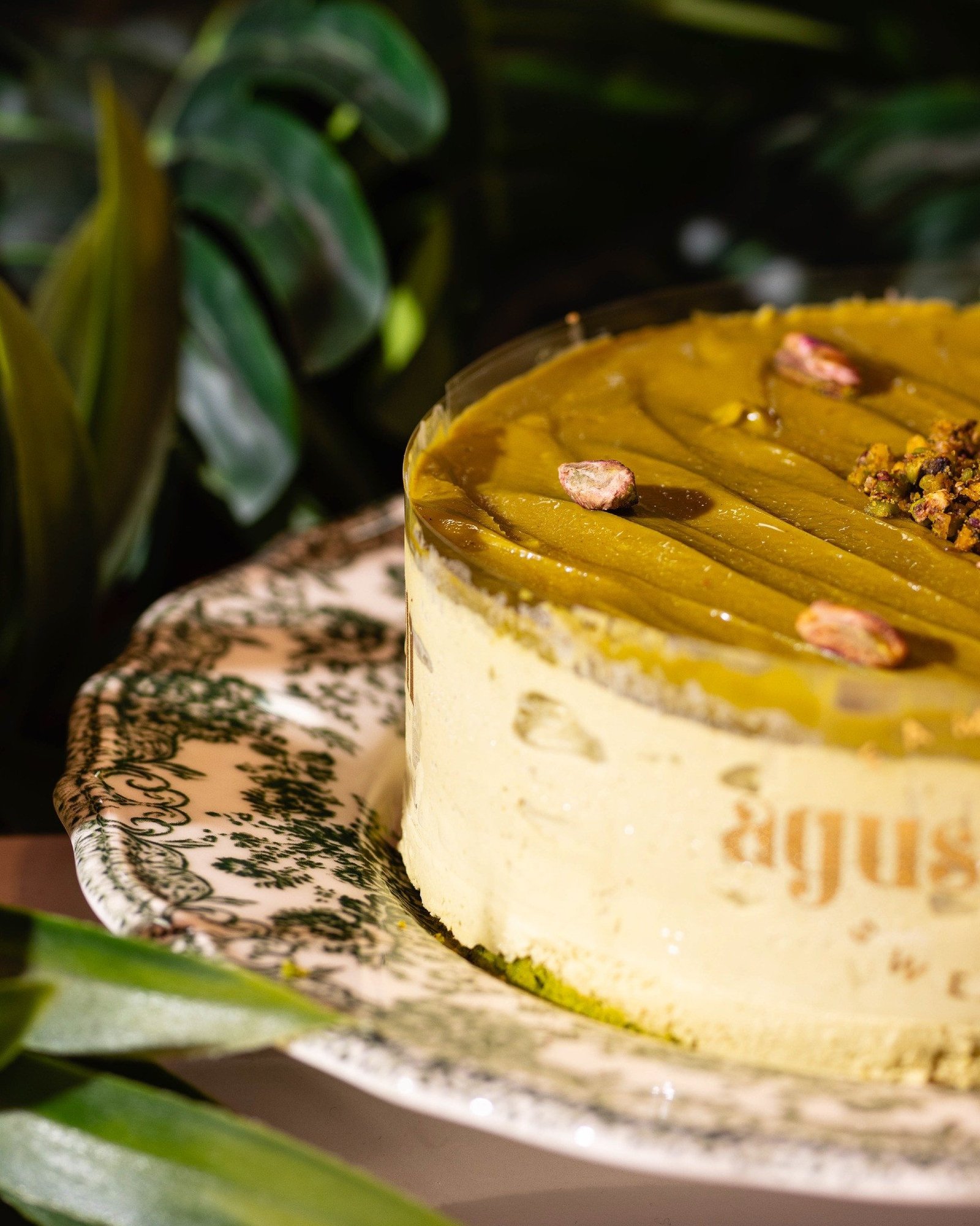 Kur torta e ëmbël takohet me ditën tënde – Dubai cheesecake