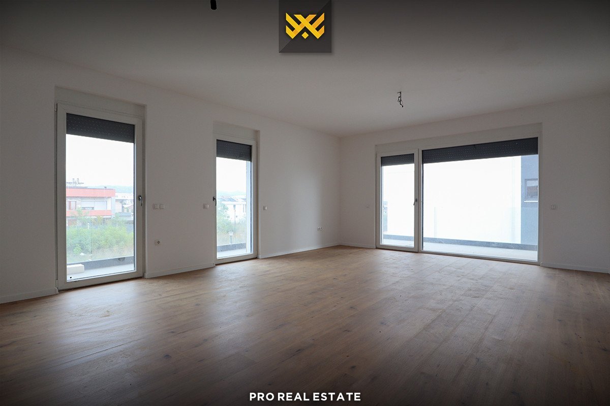 Shtëpi 260m² për SHITJE në Çagllavicë