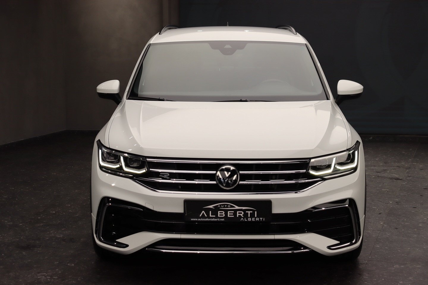 VW Tiguan R-Line