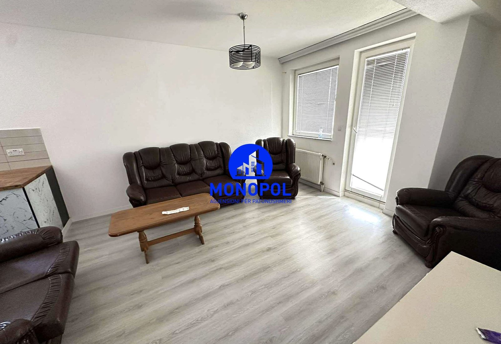 Banesë me qira afër Rrugës B