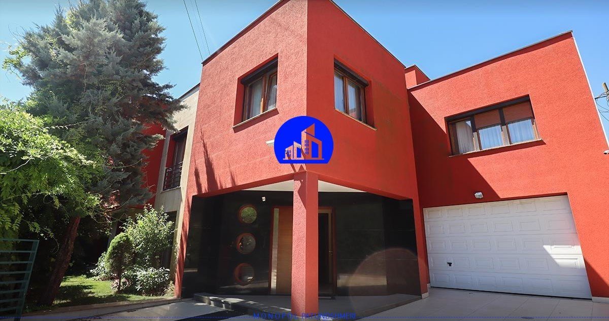 Shtëpi me qira në Gërmi