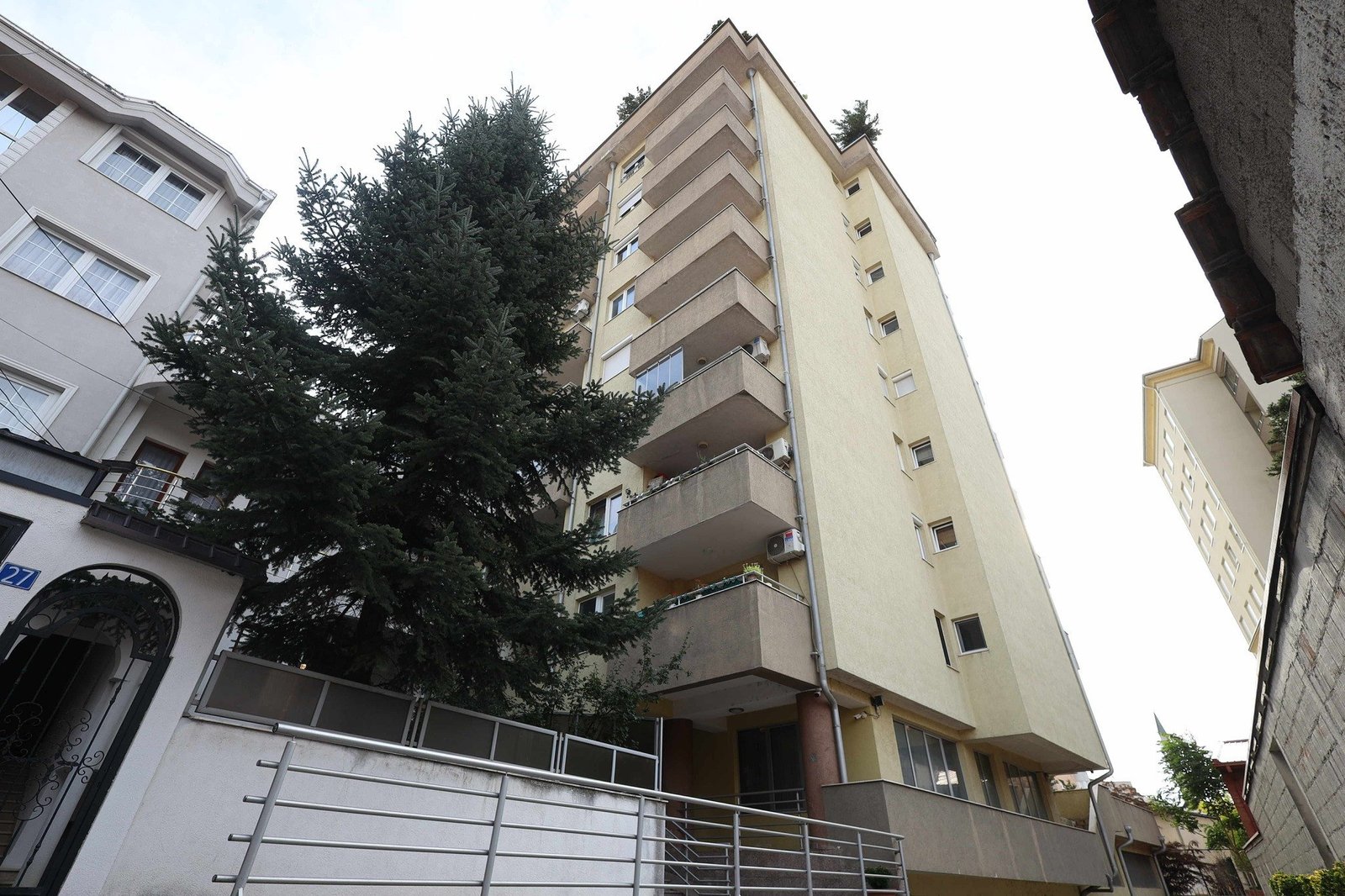 Banesë në SHITJE – 4 Llullat