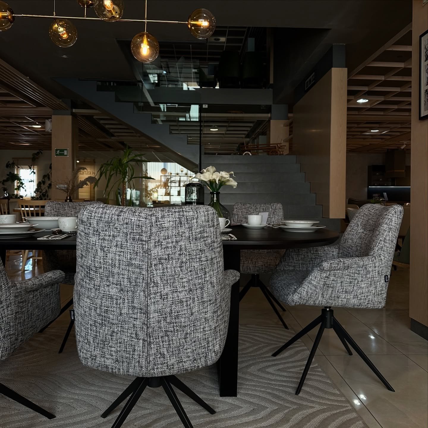 Elegance you can feel — discover Elnor’s dining collection today