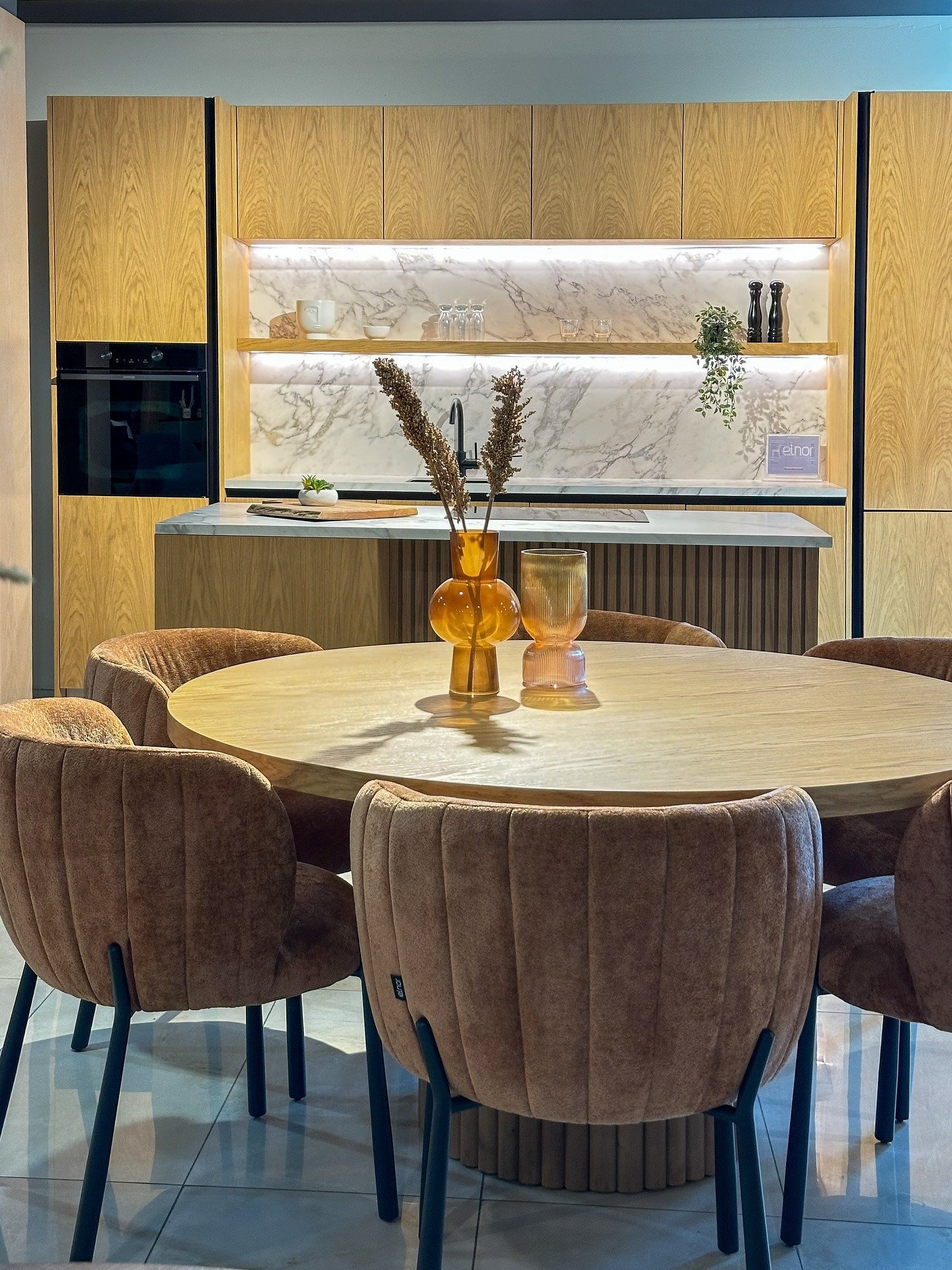 Bring warmth and elegance to your dining space