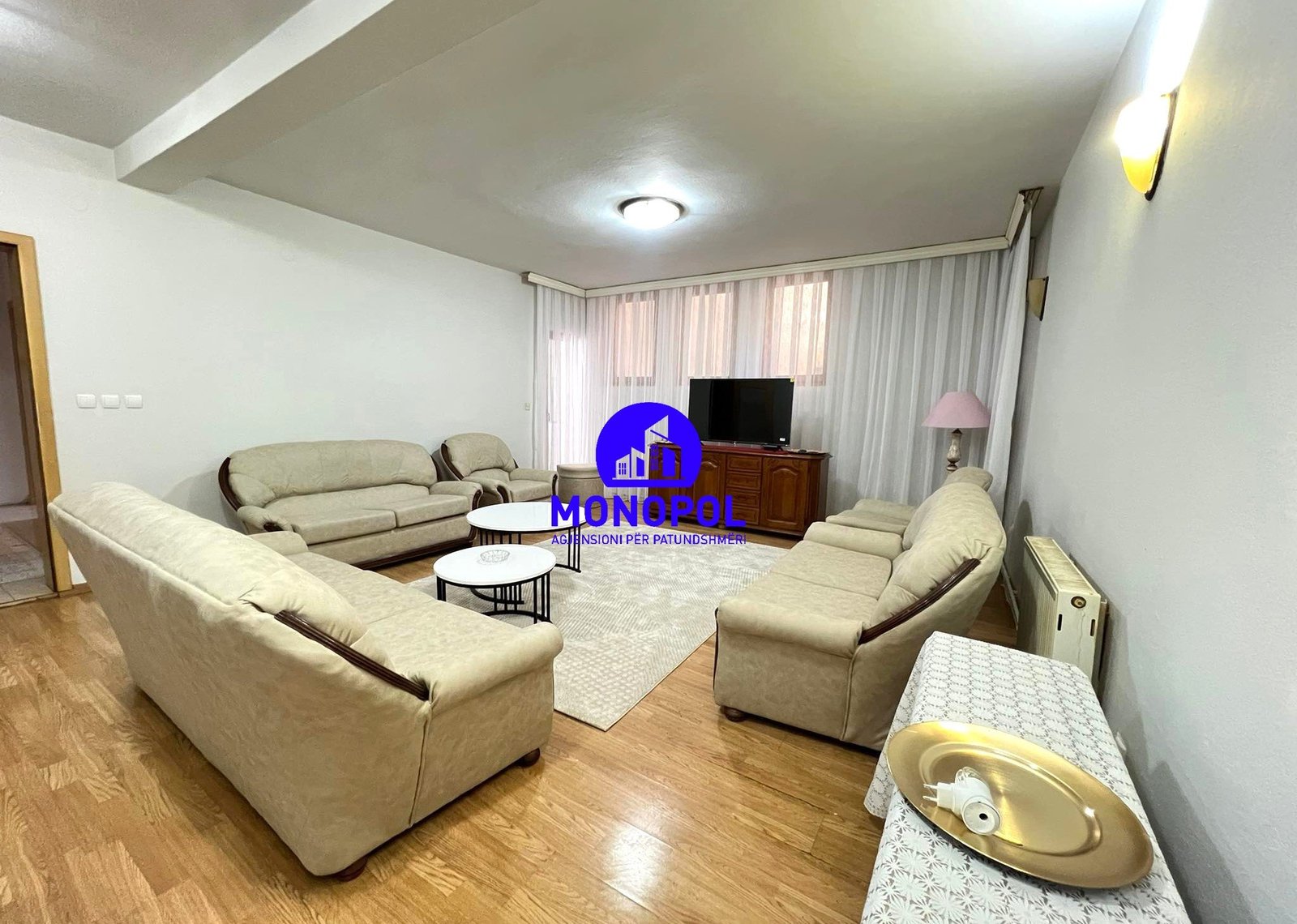 Kat shtëpie me qira në Arbëri - Dragodan