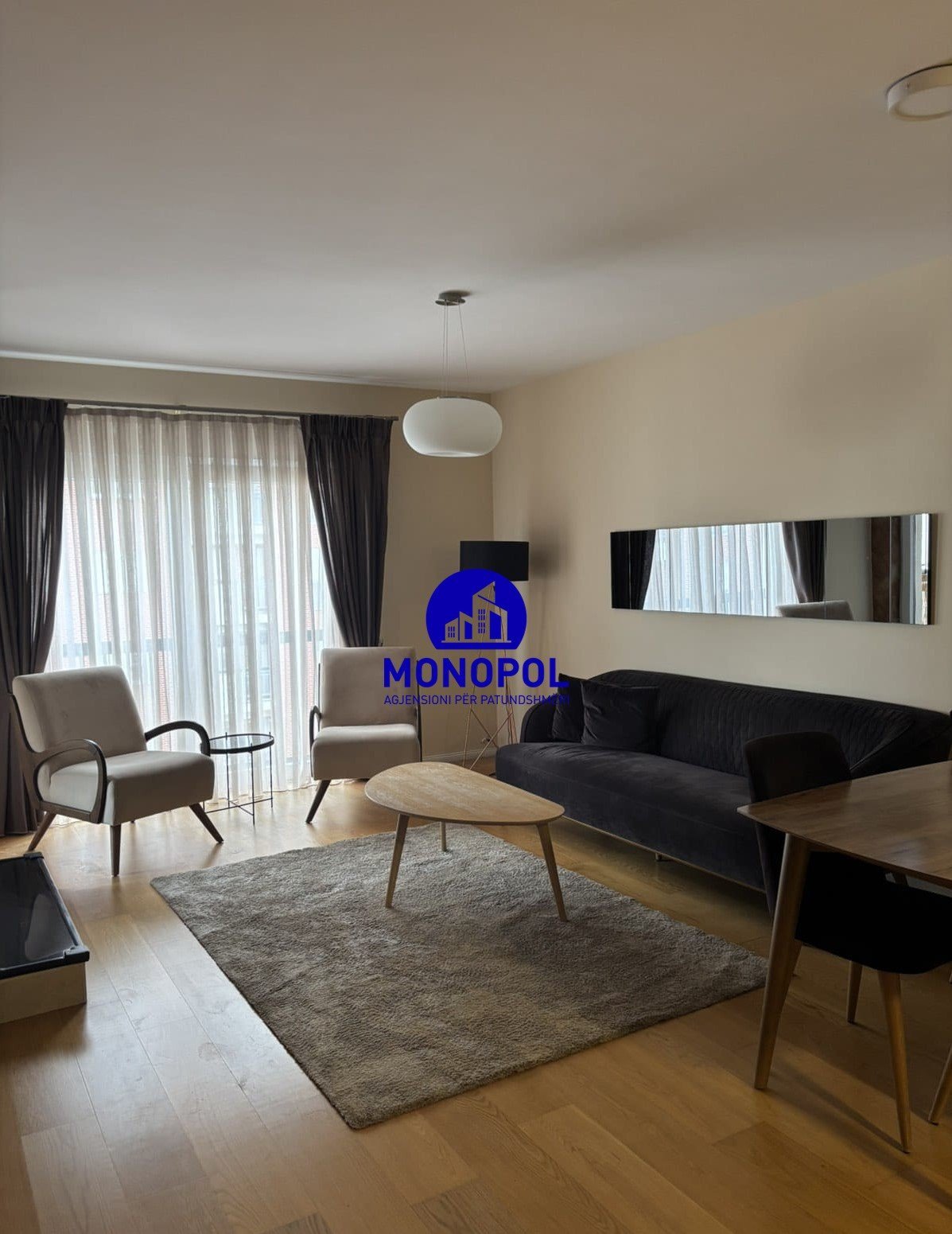 Banesë me qira në Bregun e Diellit