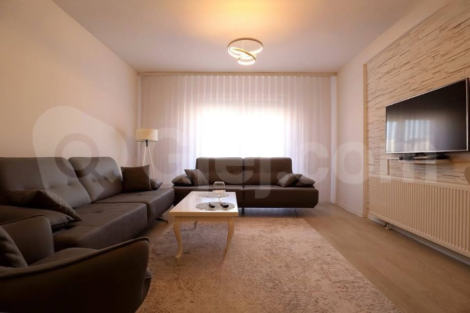 Banesë në #shitje në Fushë Kosovë