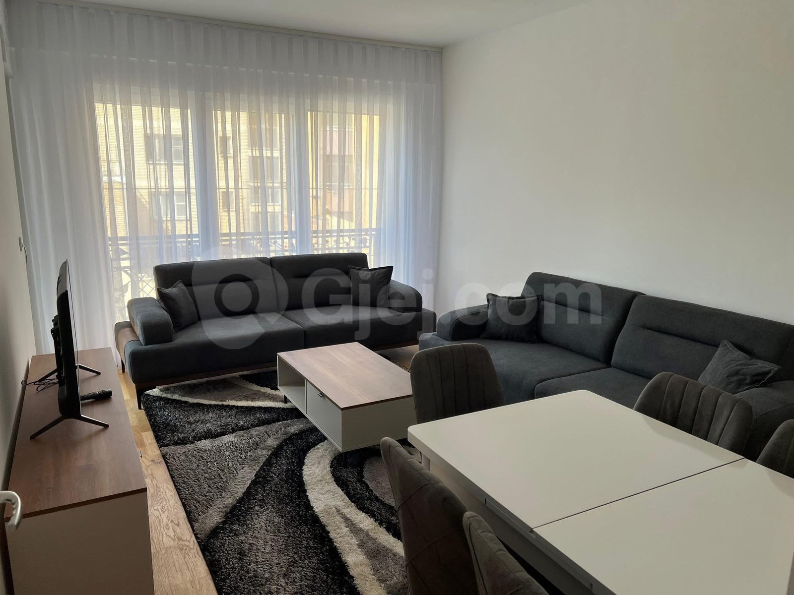 BANESË ME QIRA 1+1 NË LAGJEN E MUHAXHERËVE