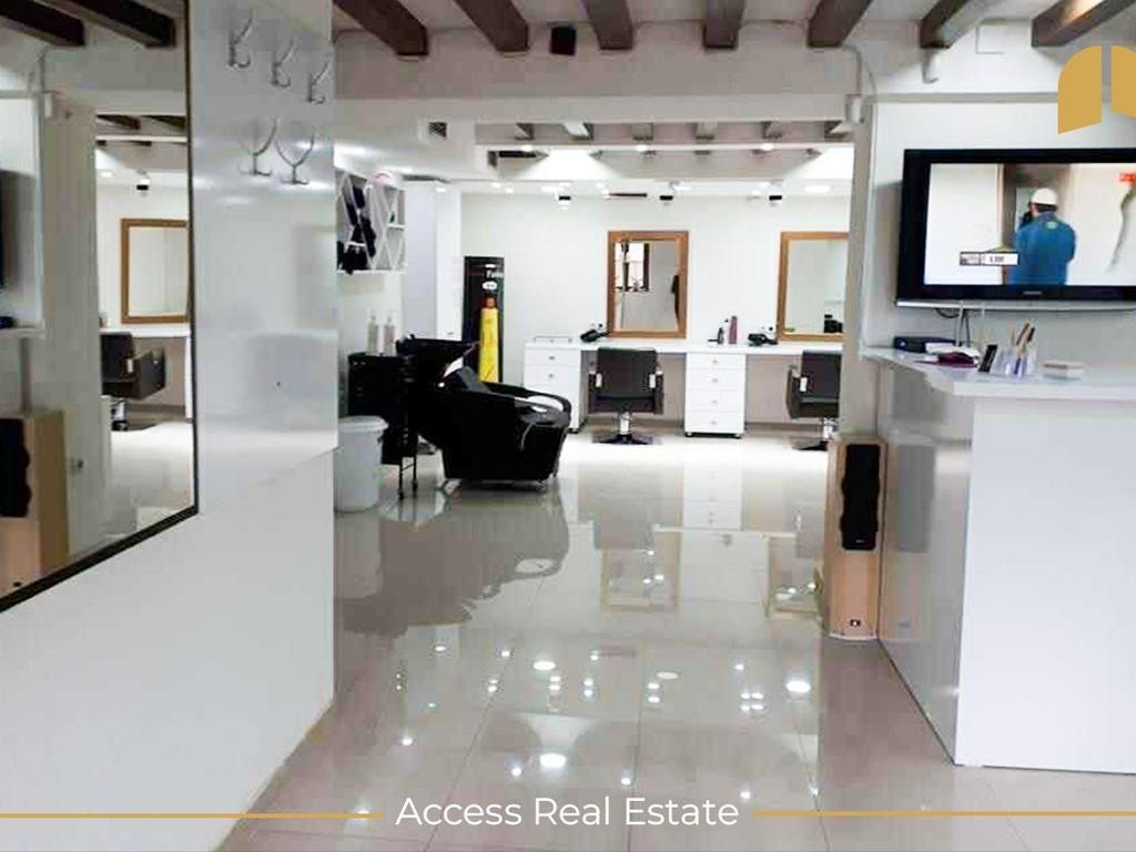 Lokal në SHITJE  – Qendër