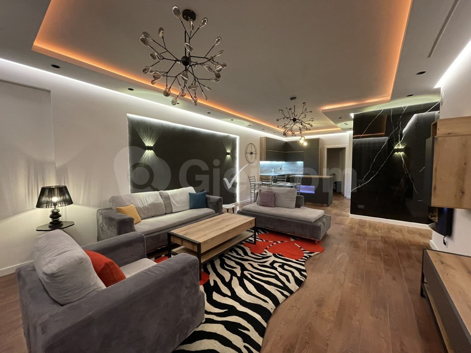 BANESË ME QIRA 3+1 NË ARBËRI(DRAGODAN)