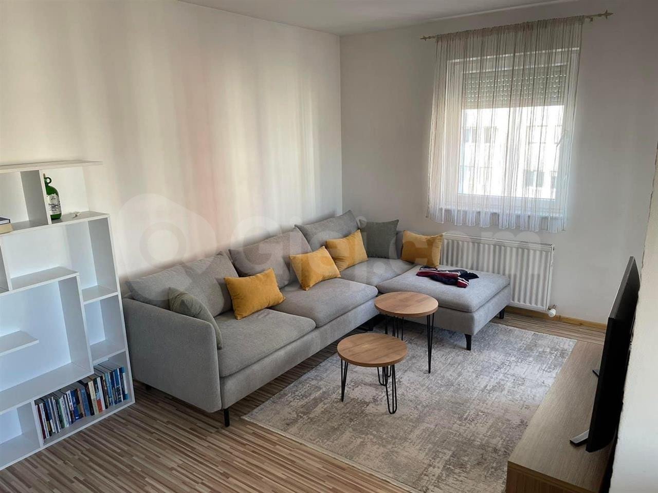 BANESË ME QIRA 2+1 NË LAKRISHTË