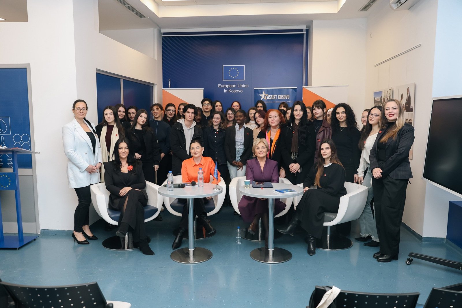 Studentët e Psikologjisë pjesë e Forumit e të Rinjve të EULEX për “Dhunën digjitale ndaj grave dhe vajzave”