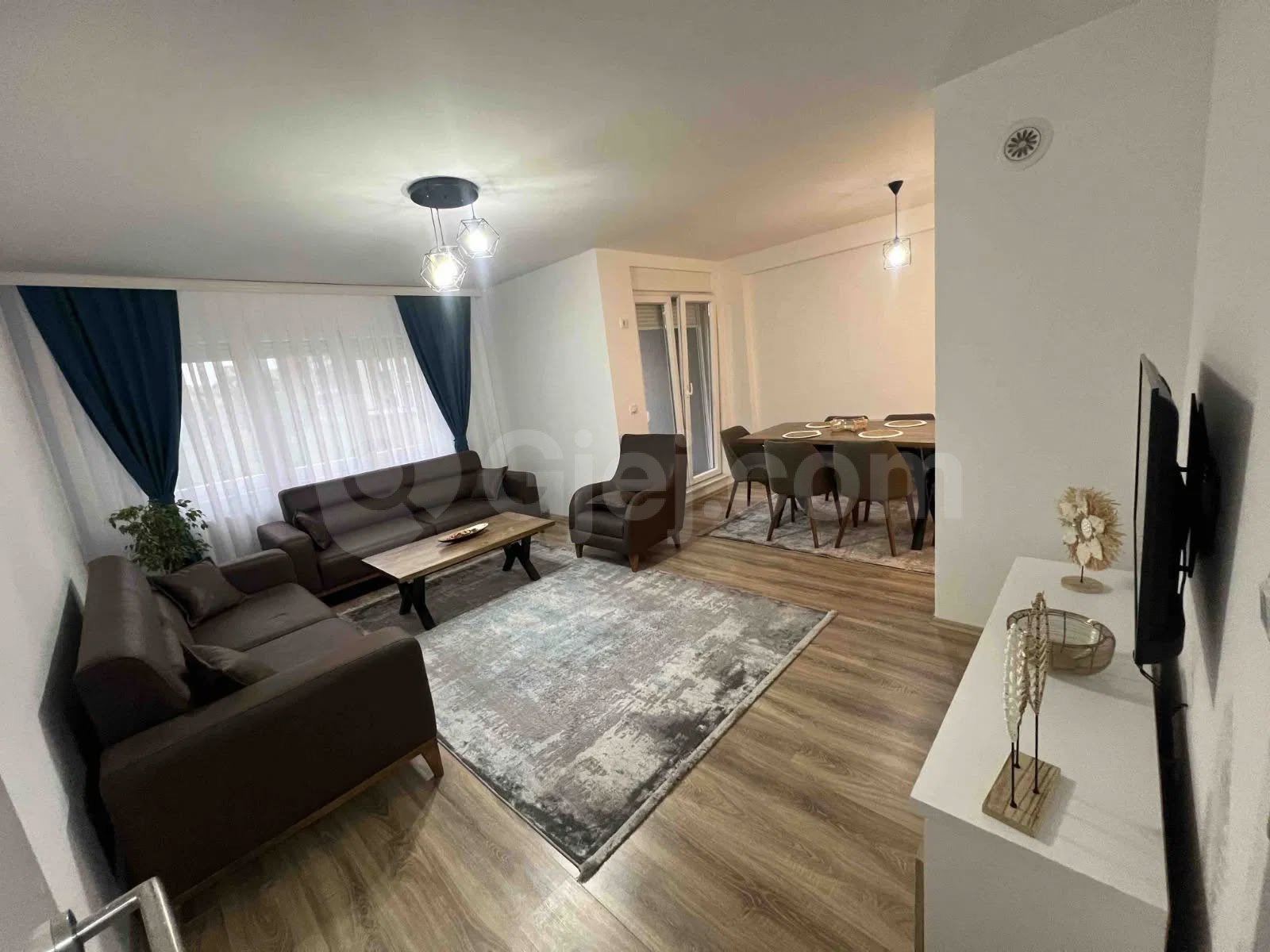 Banesë në #shitje në Lagjen e Muhaxherëve