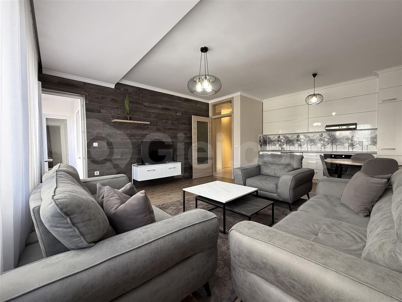 Banesë në #shitje në Tophane