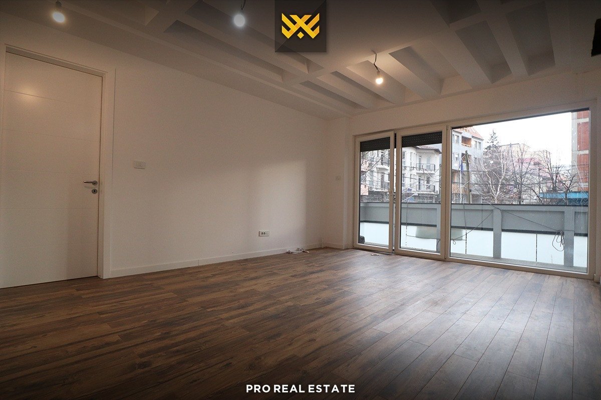 Zyrë me qira - Aktash