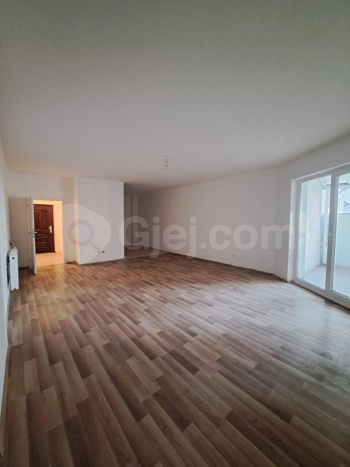 Banesë në #shitje në Fushë Kosovë