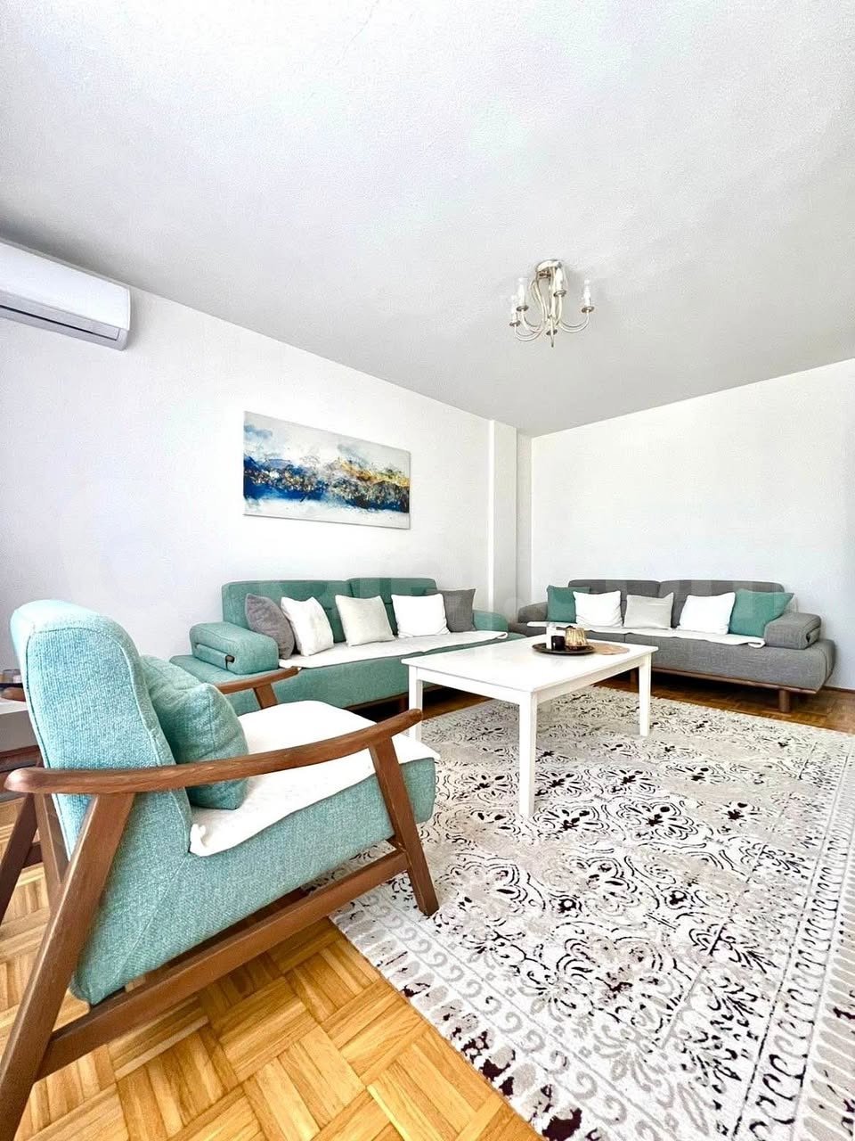 Banesë në #shitje në Fushë Kosovë