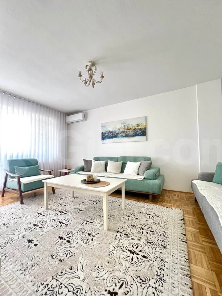 Banesë në #shitje në Fushë Kosovë