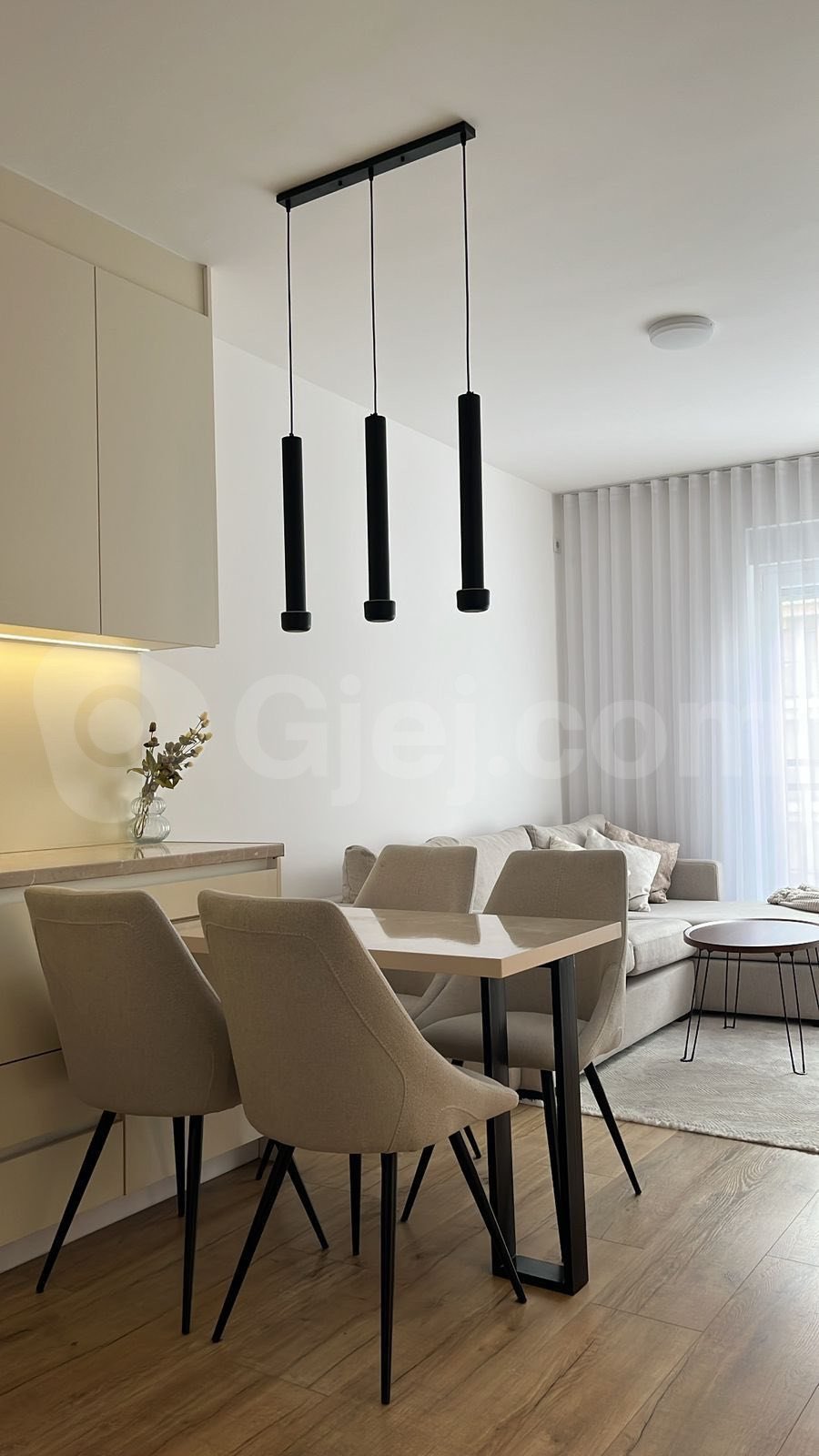 Banesë në #shitje në Rrugën C