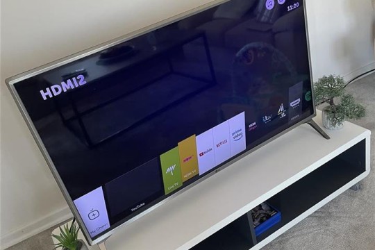 LG Smart TV 43*