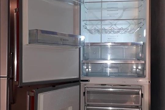 Shes frigorifer+friz Bosch-350 litra-No Frost(LED)