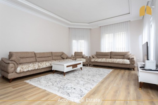 Shtëpi me QIRA 2500€ / 9+1 - 580m² - Veternik