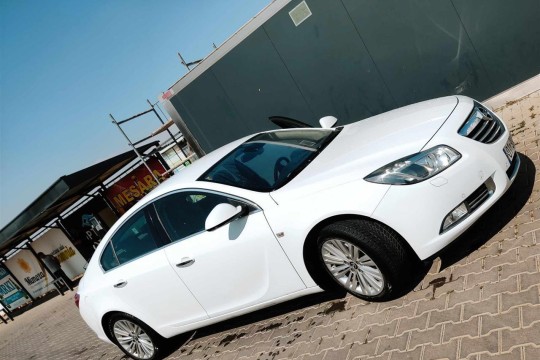 Opel Insignia 2011 ECO flex green