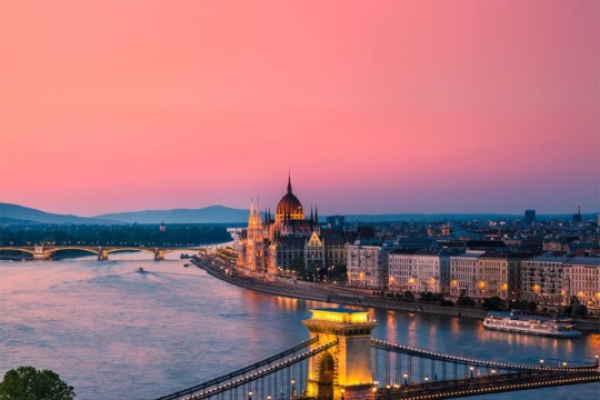 Aurora Travel- Budapest