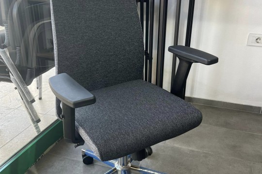 GM Chair -Karrige